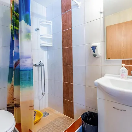 Pet Friendly In With Wi-fi Сasa de vacaciones Vrgorac